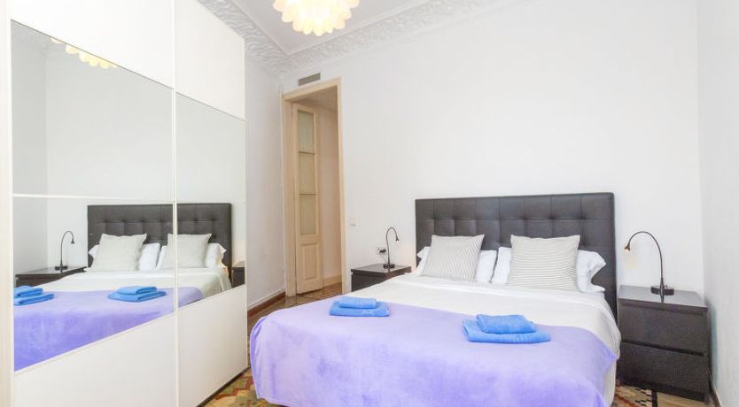 Photo of Eix.Dret:Roger de LLuria/Valencia