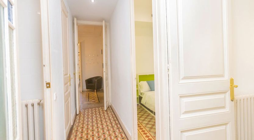 Photo of Eix.Dret:Roger de LLuria/Valencia