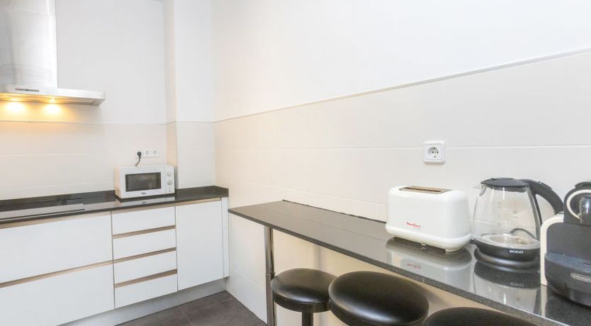 Photo of Eix.Dret:Roger de LLuria/Valencia