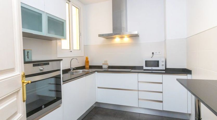 Photo of Eix.Dret:Roger de LLuria/Valencia