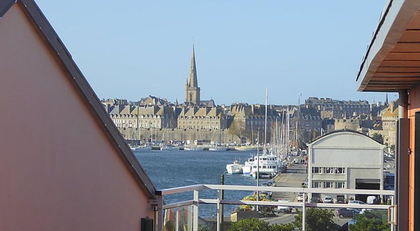 Photo of Les Allées du Port
