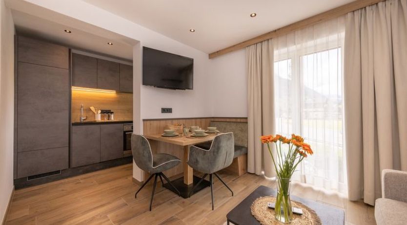 Photo of Top 4 Apartment 4