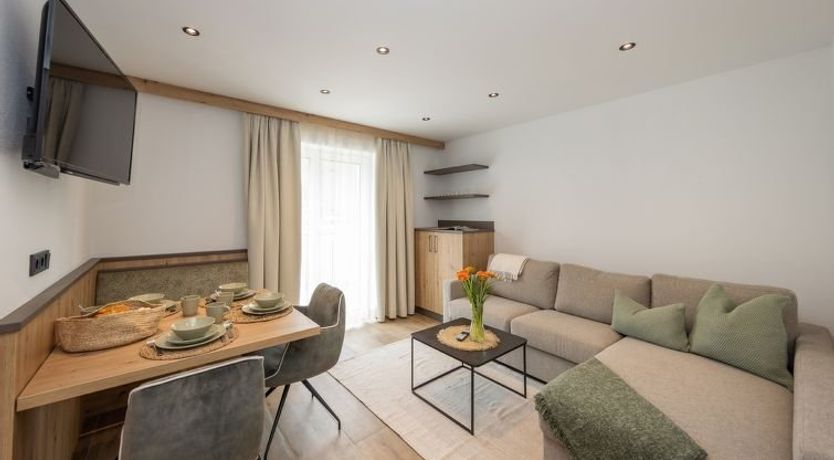 Photo of Top 4 Apartment 4