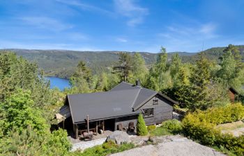 Mariabu Holiday Home