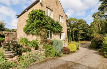 Underbank Hall Cottage Holiday Cottage