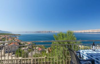 Suzana Holiday Home