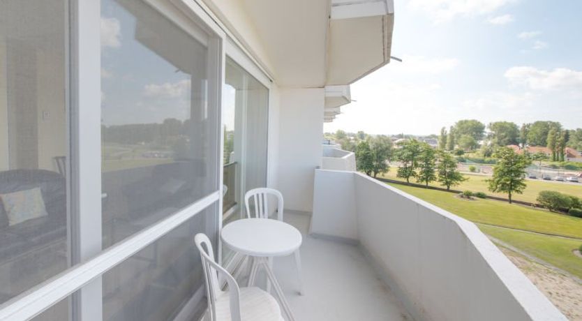 Photo of Maya - Parking and distant view Apartment 4