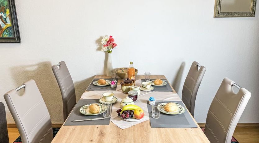 Photo of Glowe (GLW650)