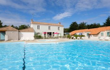 Les Mas de St. Hilaire Holiday Home