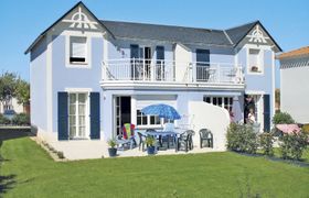 Le Domaine de Fontenelles (SGC211) Holiday Home 4 Holiday Home