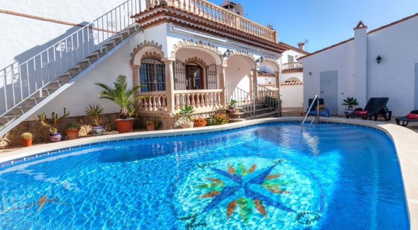 Photo of Rustical Mont Roig