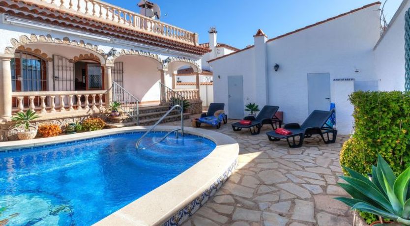 Photo of Rustical Mont Roig