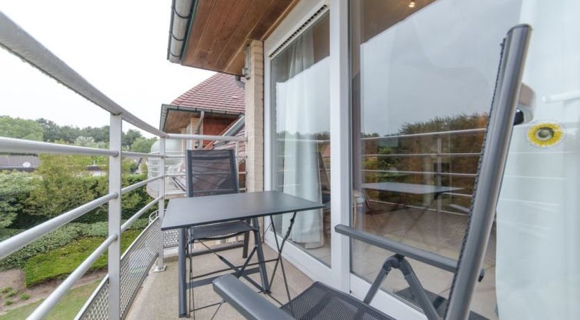 Photo of Zeeflat with parking and shared pool Apartment 2