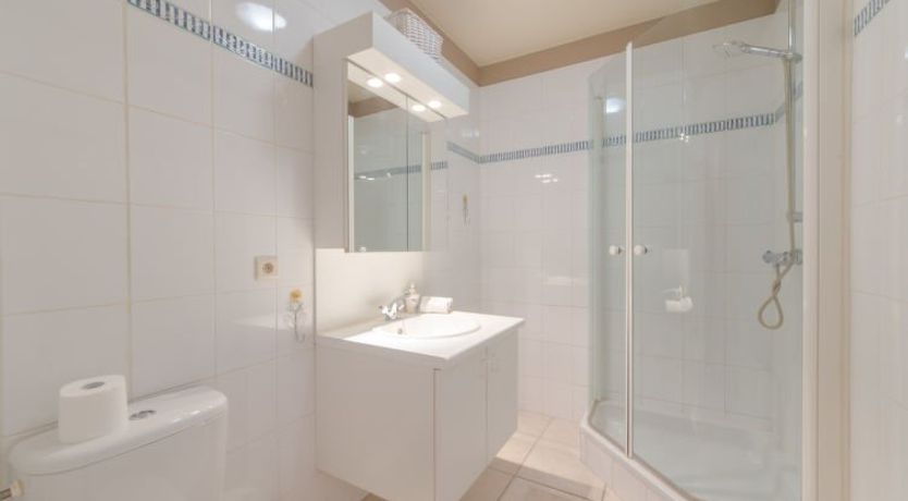 Photo of Zeeflat with parking and shared pool Apartment 2