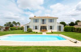Le Domaine de Fontenelles (SGC223) Holiday Home 9 Holiday Home