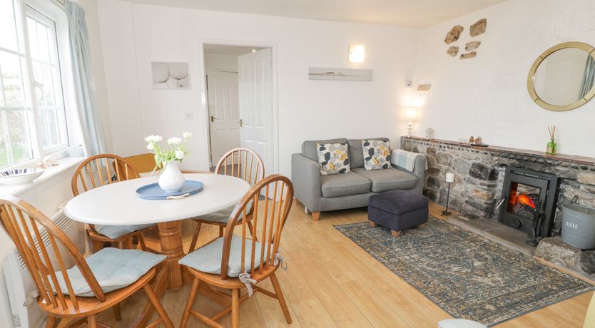 Photo of Hen Felin Isaf