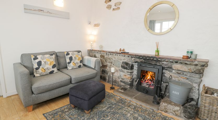 Photo of Hen Felin Isaf