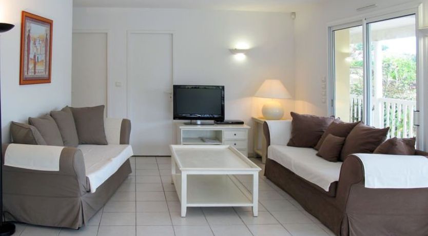 Photo of Eden Parc Golf de l'Ardilouse V8I Holiday Home 3