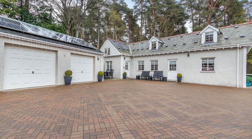 Photo of Dunstaffnage Cottage