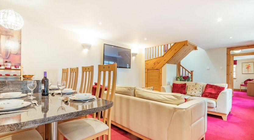 Photo of Dunstaffnage Cottage