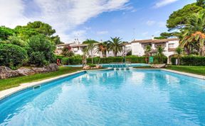 Photo of Villa Blanca Feliu Villa 2