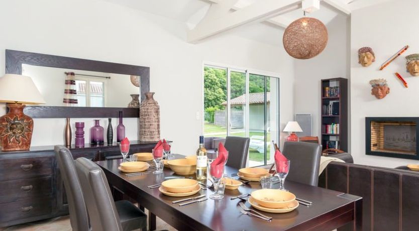 Photo of Le Domaine de Fontenelles Holiday Home 8