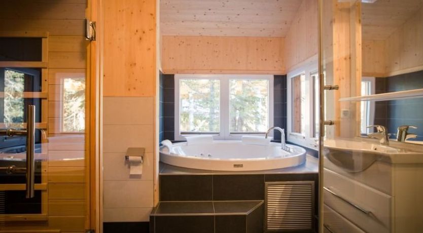 Photo of 47# mit IR-Sauna& Sprudelbad Innen Apartment 16