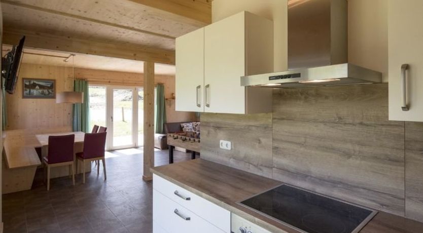 Photo of mit 4 Schlafzimmern & IR-Sauna Holiday Home 8