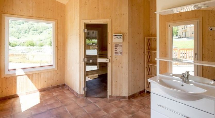 Photo of Chalet 4 Schlafzimmern, Sauna & SwimSPA Holiday Home 17