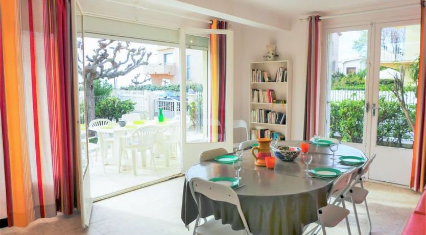 Photo of Les Hirondelles