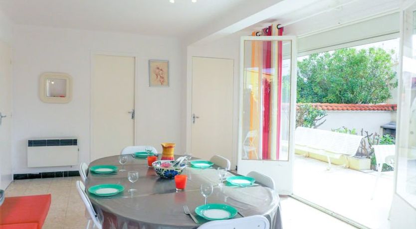 Photo of Les Hirondelles