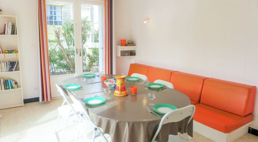 Photo of Les Hirondelles