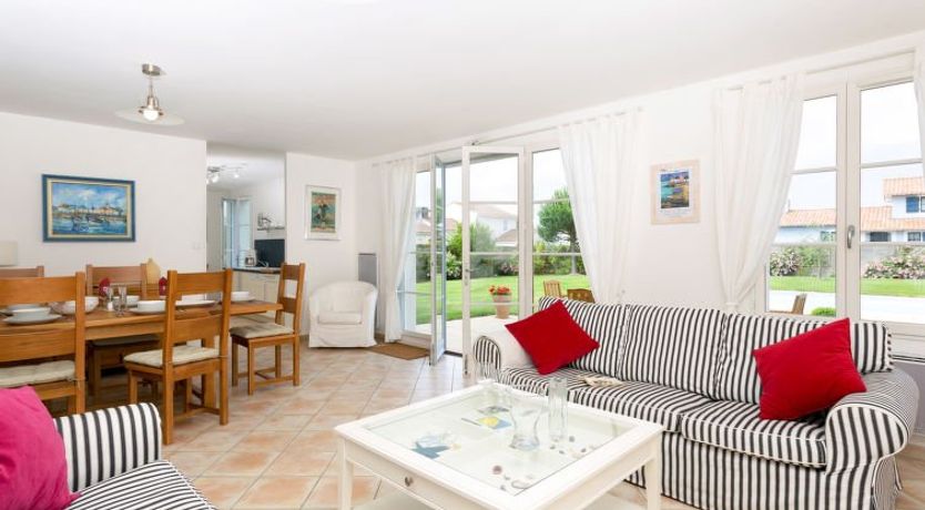 Photo of Le Domaine de Fontenelles Holiday Home 6