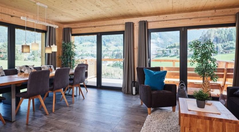 Photo of mit 4 Schlafzimmern für bis zu 10 P. Holiday Home 2