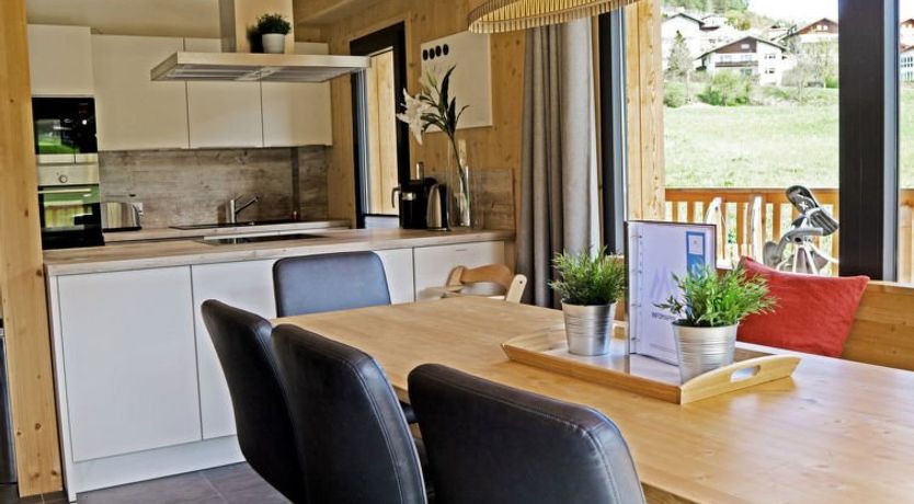 Photo of mit 4 Schlafzimmern für bis zu 10 P. Holiday Home 2