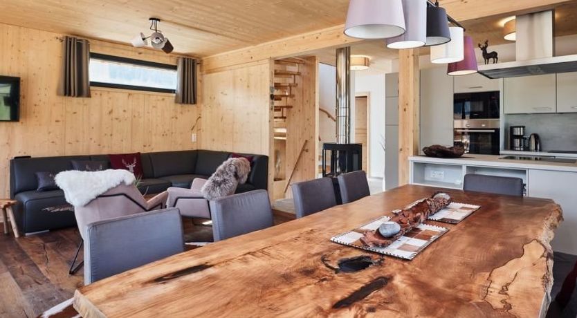 Photo of mit 4 Schlafzimmern für bis zu 10 P. Holiday Home 2