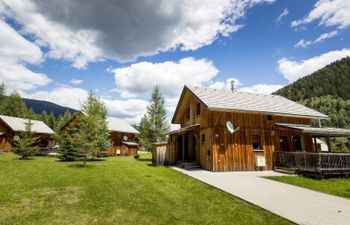 # 140 mit 4 Schlafzimmern & Sauna Apartment 7 Holiday Home