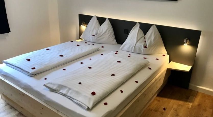 Photo of für bis zu 4 Personen mit Sprudelwanne Apartment 32