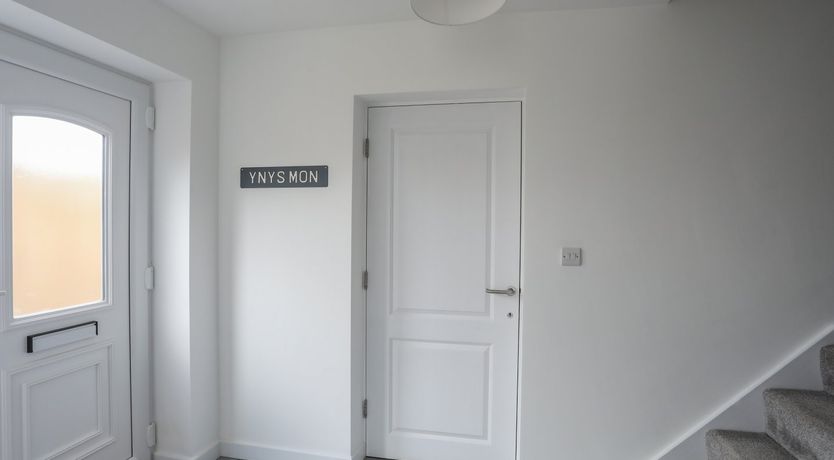 Photo of 9 Lon Y Dryw