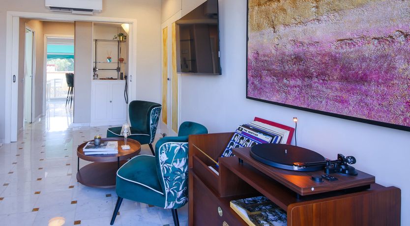 Photo of Aria to a Bird