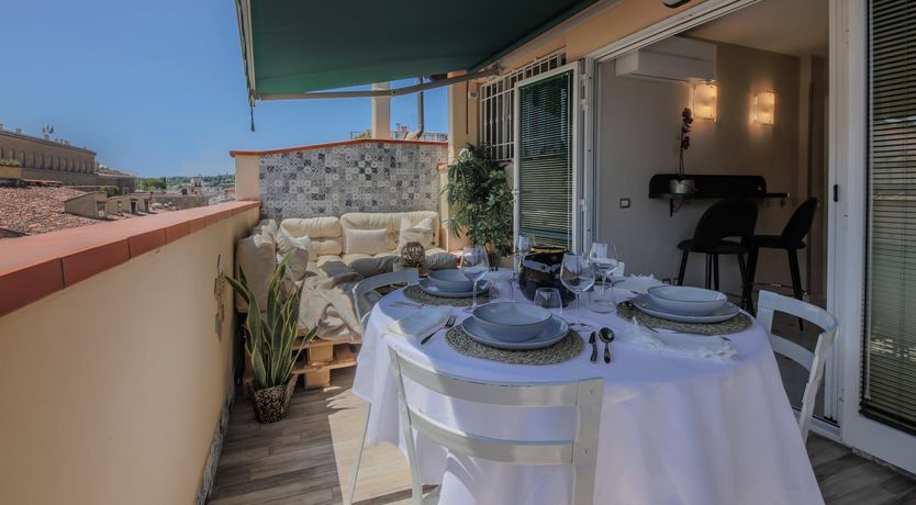 Photo of Aria to a Bird