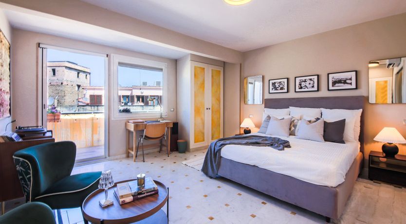 Photo of Aria to a Bird