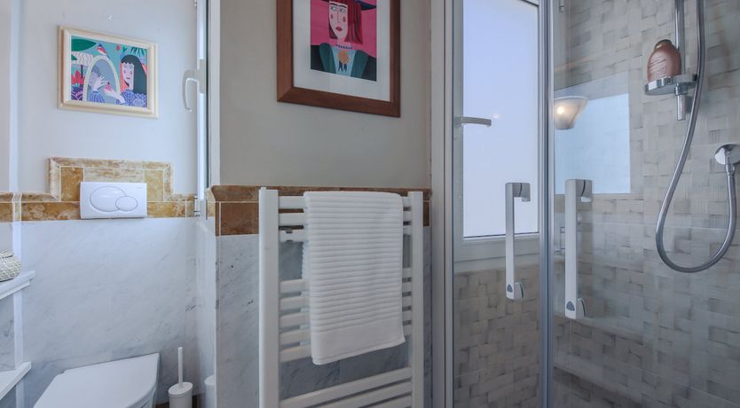 Photo of Aria to a Bird