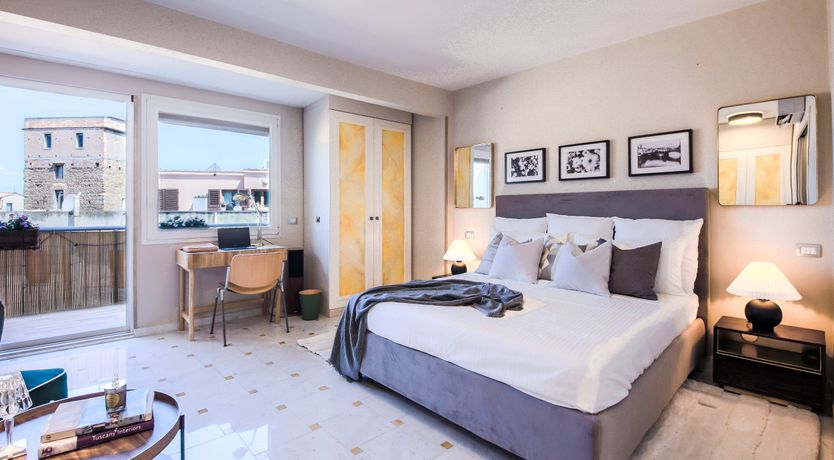 Photo of Aria to a Bird