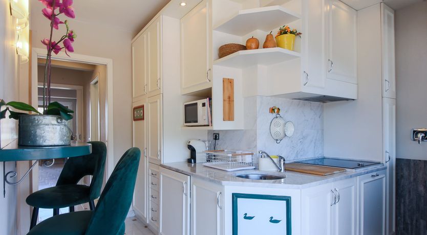 Photo of Aria to a Bird