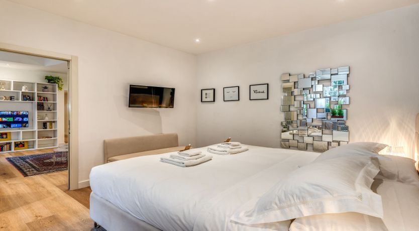 Photo of The Modern Historian