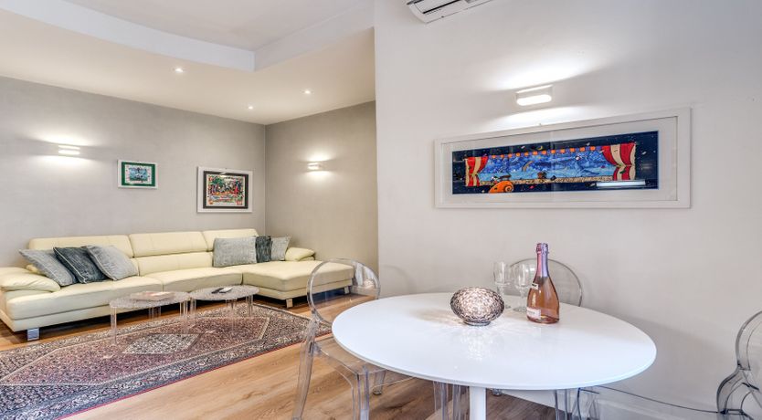 Photo of The Modern Historian