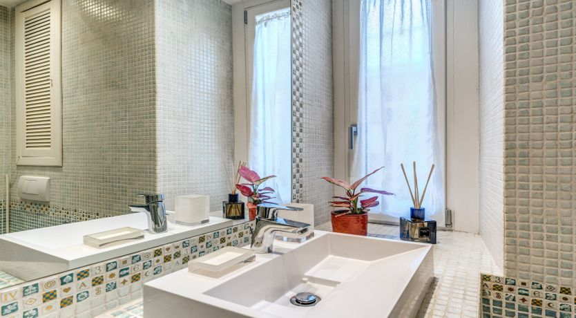 Photo of The Modern Historian