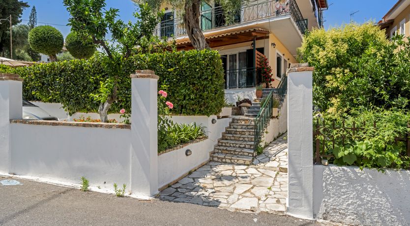 Photo of Blushing Garden