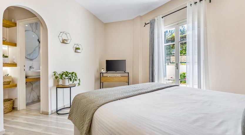 Photo of Blushing Garden